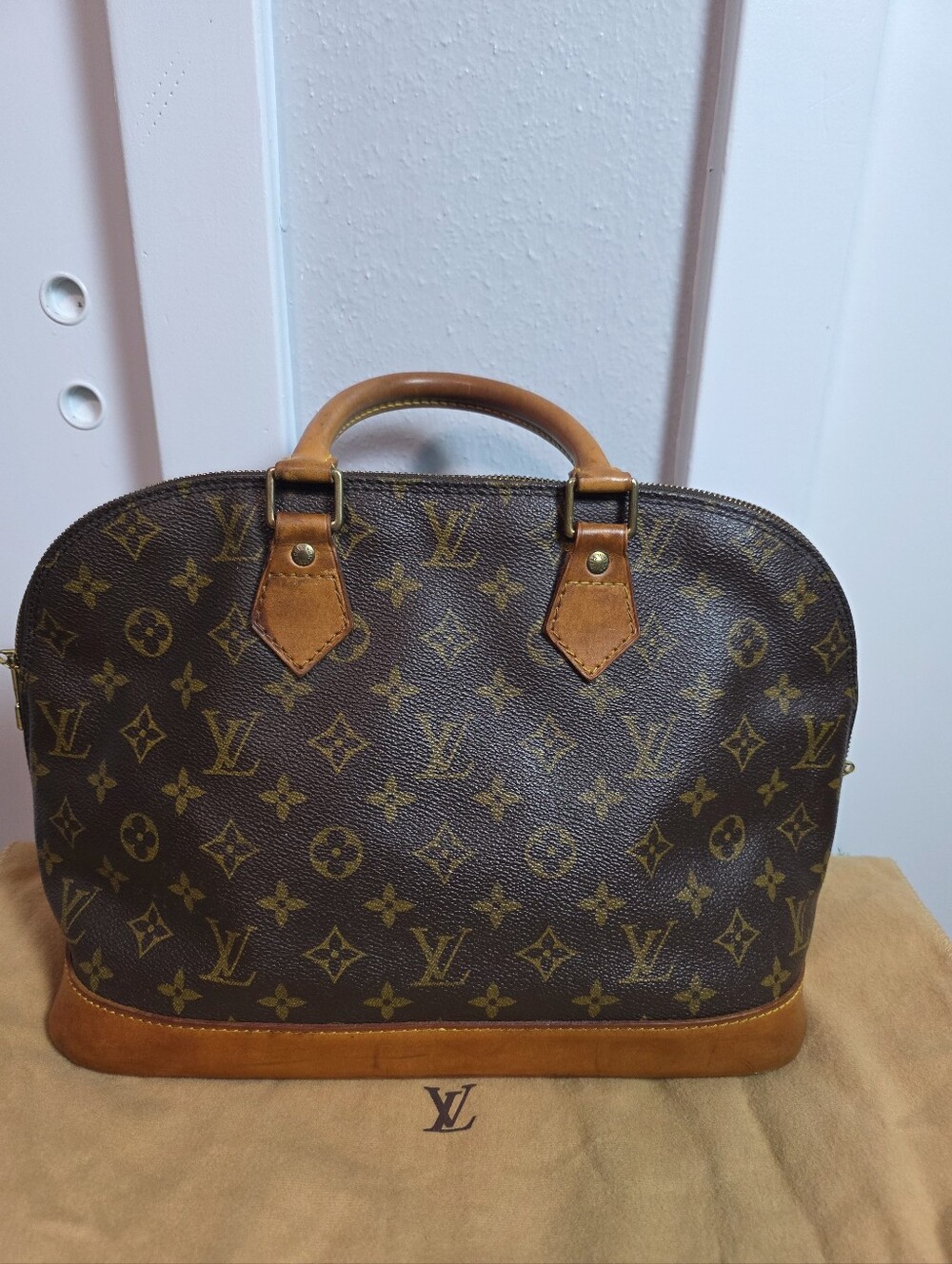 ​Authentic Louis Vuitton Monogram Alma PM Handbag (Vintage 1996)
